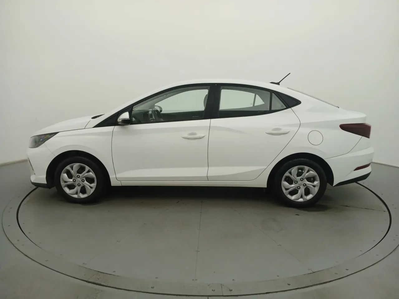 Hyundai HB20S Comfort Plus 1.0 TB Flex 12V Mec., foto 2 de 18