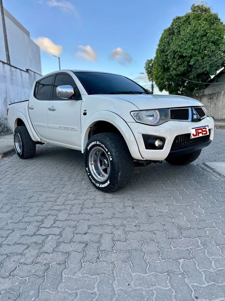 Mitsubishi L200 EVOLUTION 3.2 4X4 TB INT. DIESEL 2011