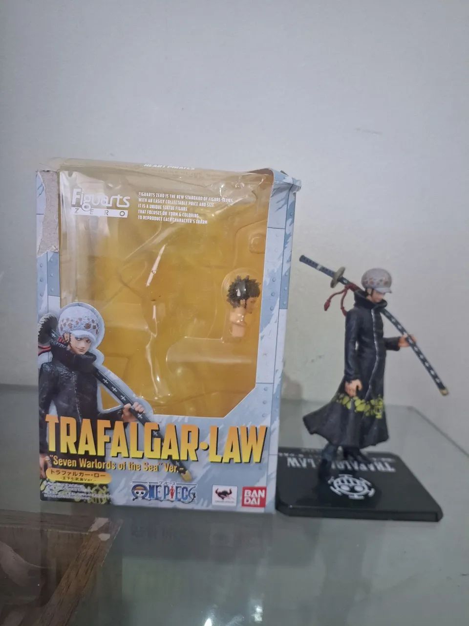 Action figure law one piece 