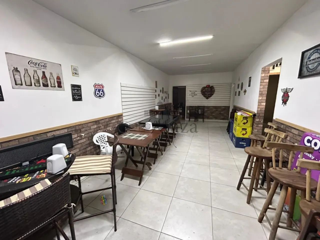 Oportunidade - Ponto Comercial - Parque Industrial - 2 Pontos - 75m².
