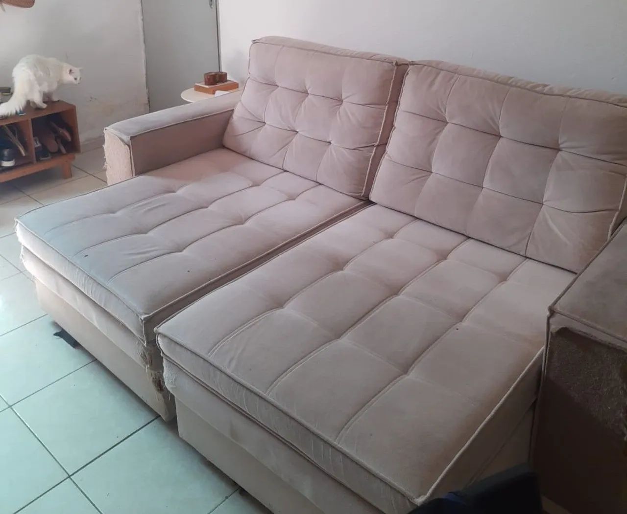 Sofá Retrátil 3 Lugares 2,10m - Confortável e resistente  - Foto 3