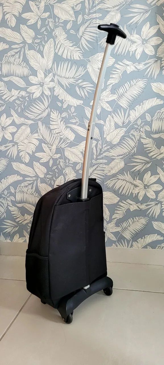 Mochila Preta Executiva Sestini com carrinho - Foto 2