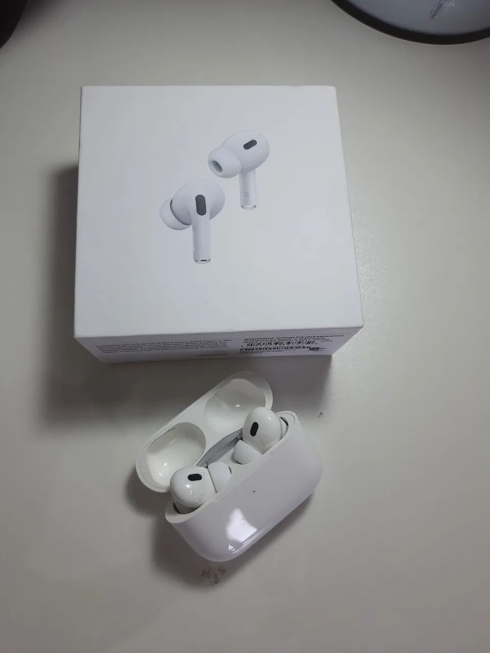 ? AirPods Pro com caixa e acessórios completos - Foto 3