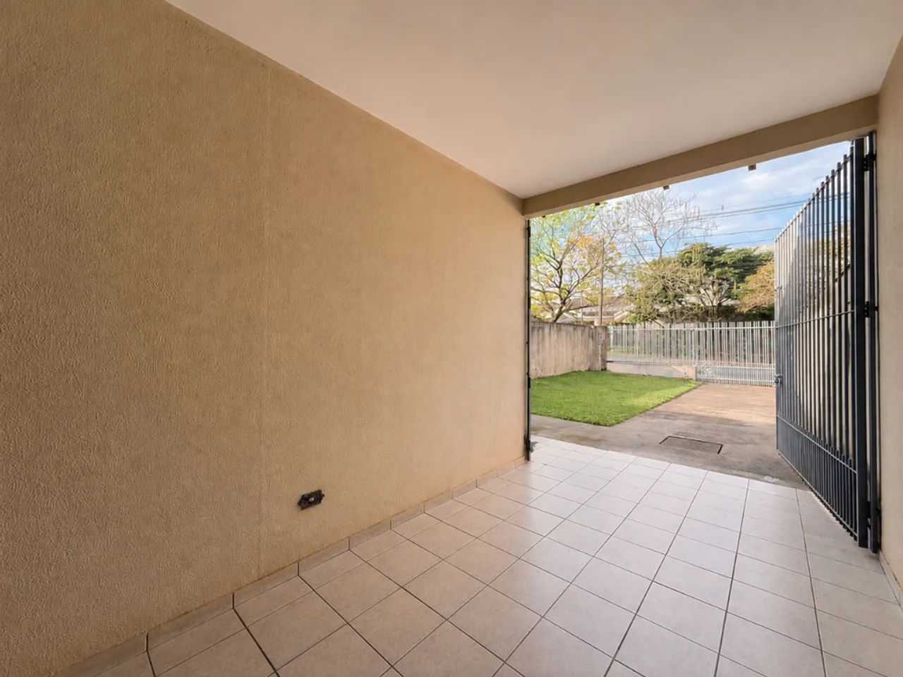 Casa à venda em Maringá, Jardim São Jorge, com 2 quartos, com 81.16 m² - Foto 3