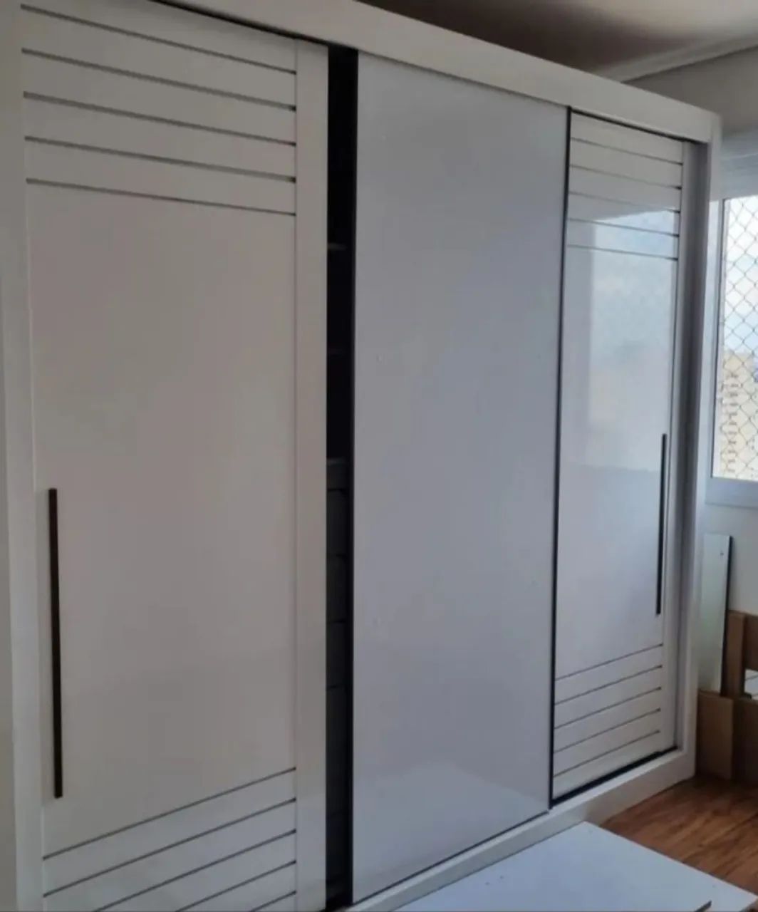 Guarda roupa casal impecável  - Foto 2