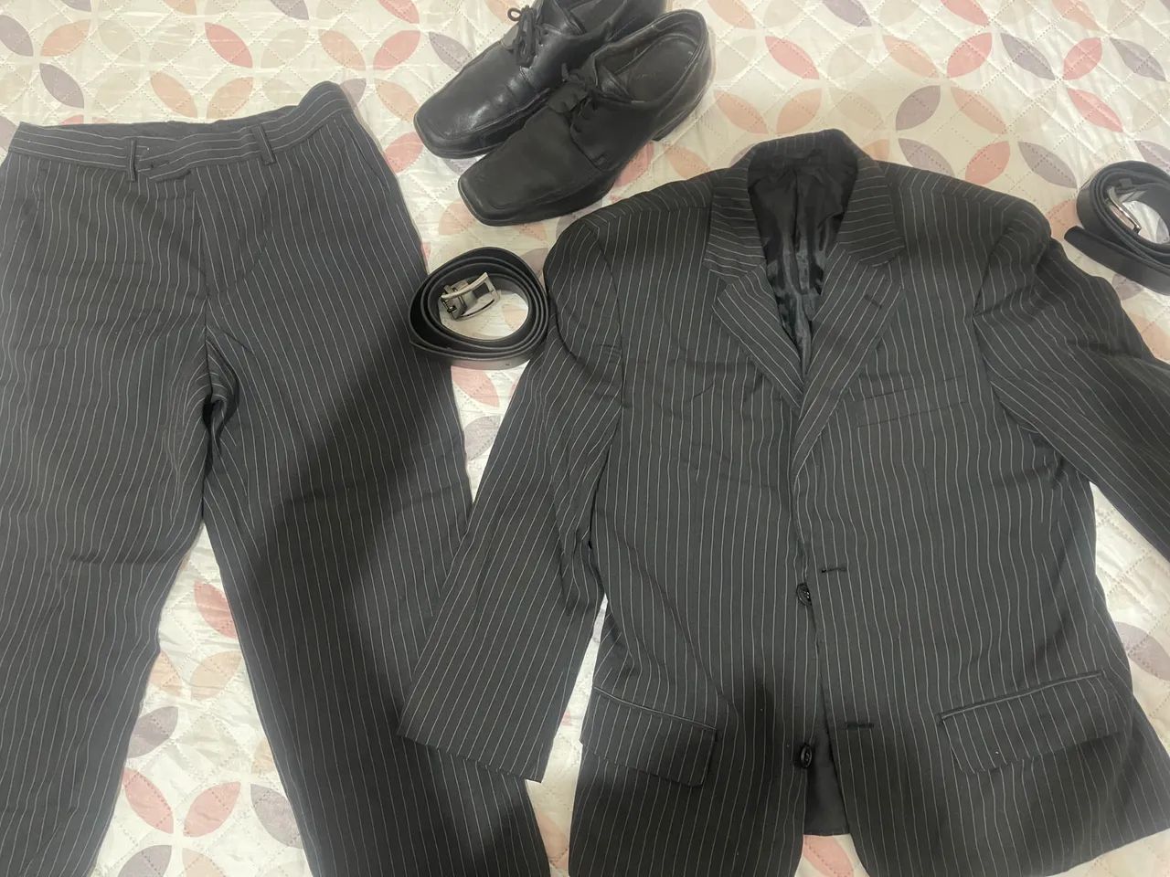 Conjunto de calça e blazer masculino incluso cinto e sapato. - Foto 2