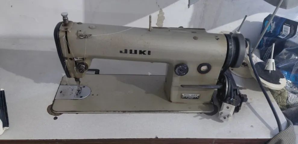Máquina Reta Industrial Juki DDL-227 com Mesa - Foto 3