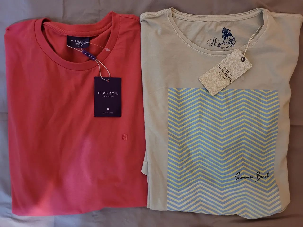 Duas camisetas Highstil