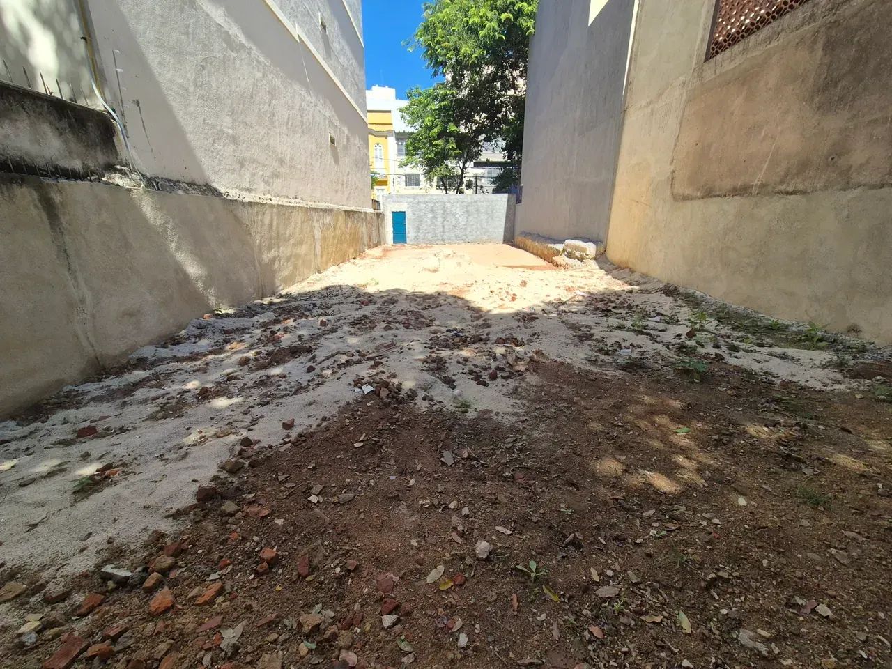 Terreno plano e regular, todo murado, serve varias finalidades !!! - Foto 5