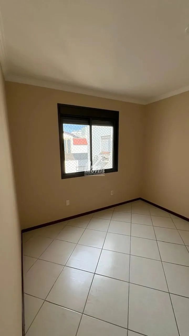 APARTAMENTO NO CENTRO, FRENTE, SACADA E CHURRASQUEIRA - Foto 12