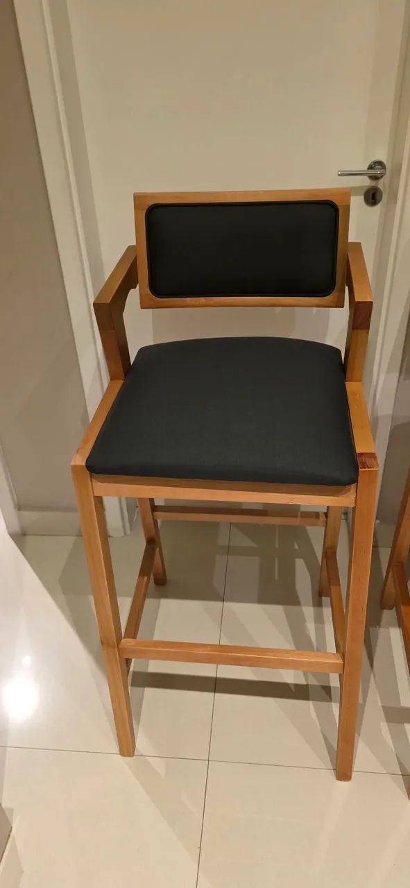 Banquetas de madeira com tecido aquablock - Foto 4