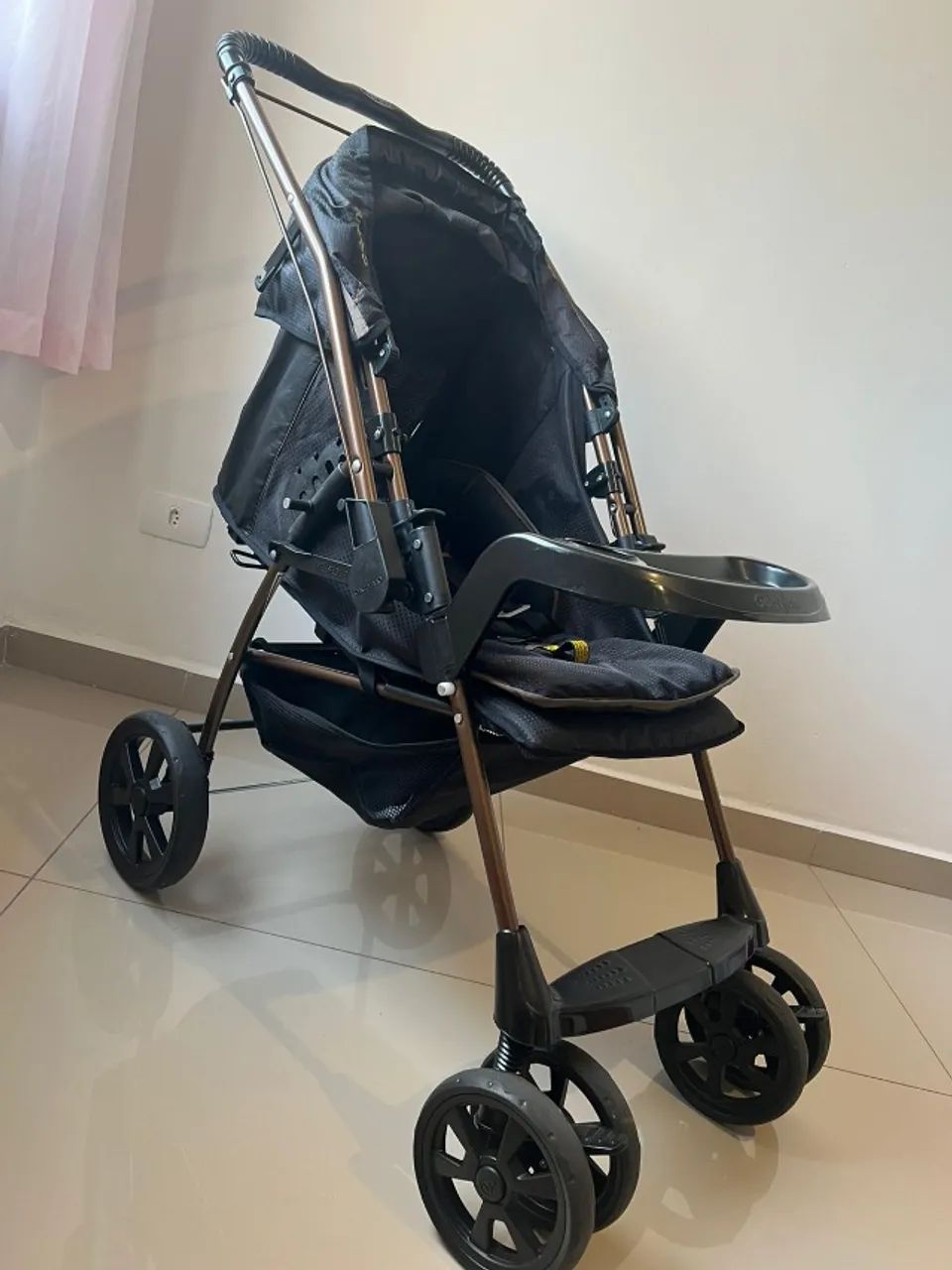 Carrinho de Bebê Passeio Alça Reversível Milano Preto - Galzerano - Foto 3