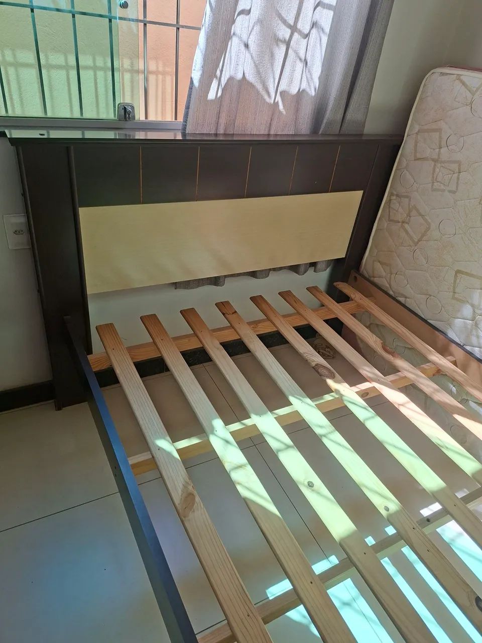 Vendo cama casal sem colção - para cidade Sete Lagoas
