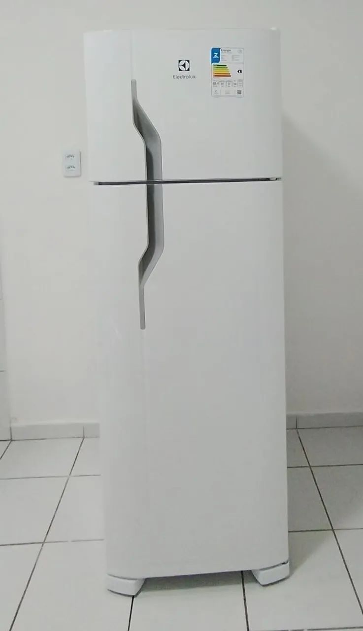 Geladeira Eletrolux 260 Litros 