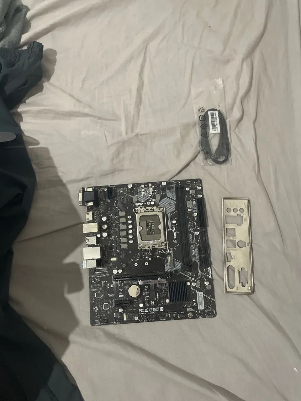 Placa mãe H610m biostar