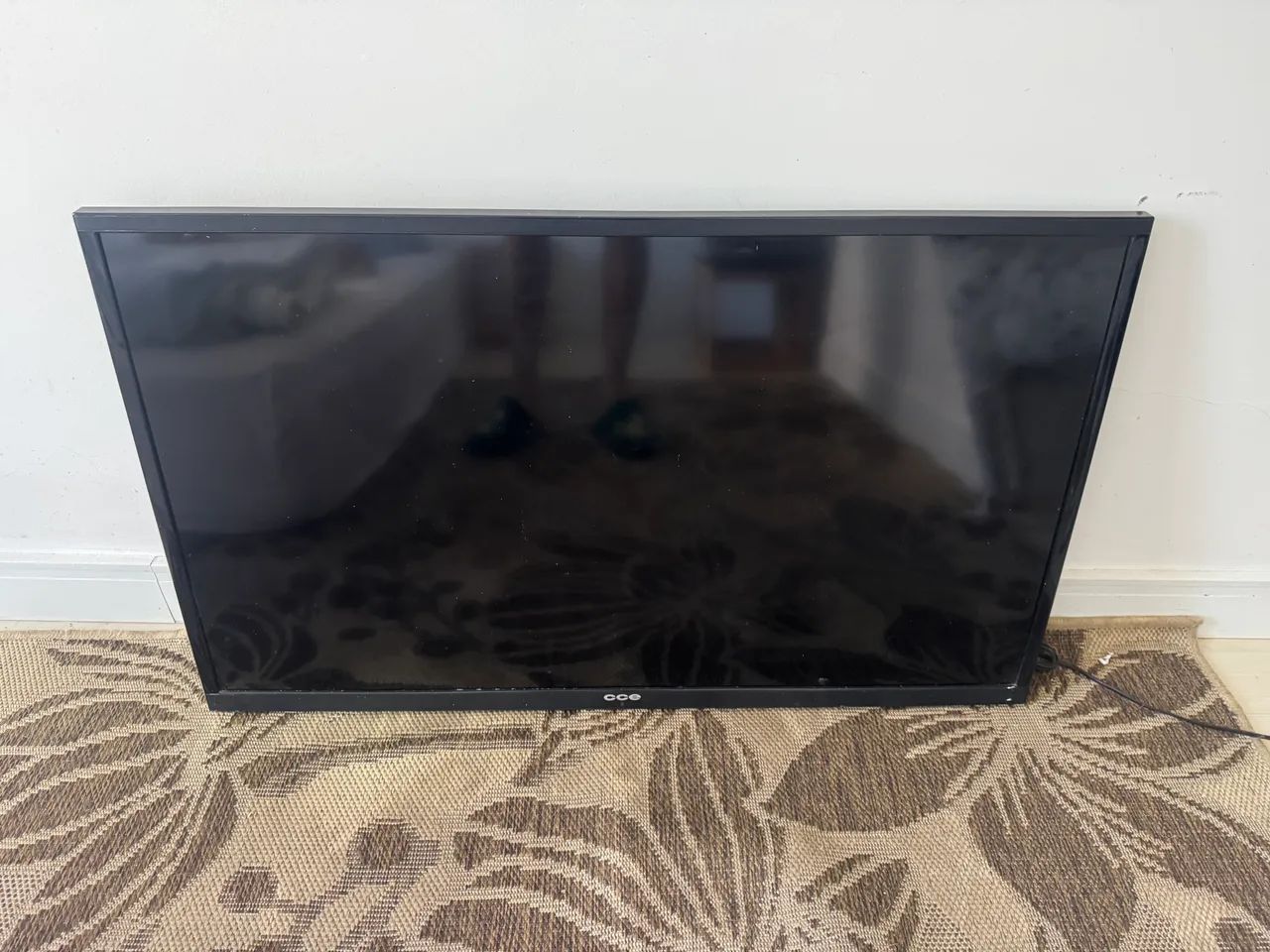 TV CCE 40? com defeito 