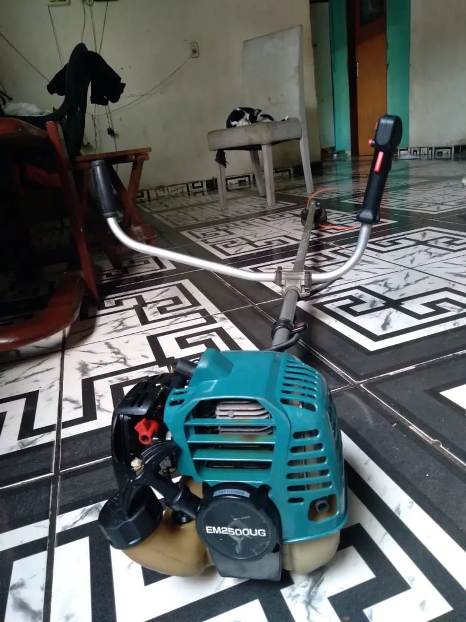 ROÇADEIRA MAKITA MD 2500UG. - Foto 5