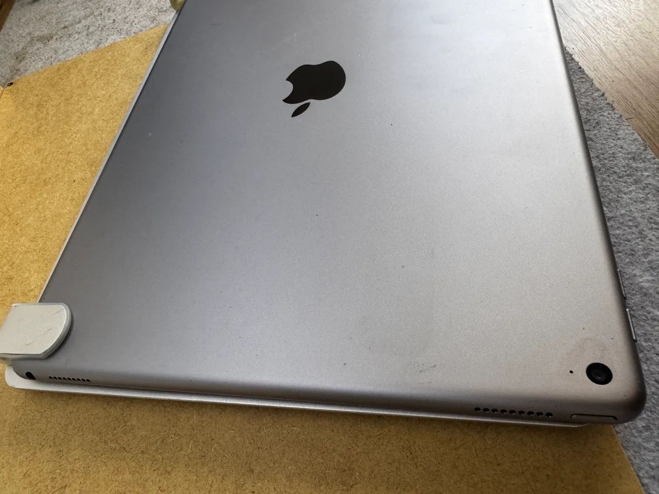 iPad 12.9 (modelo A1584) 128 GB + teclado Bluetooth BRYDGE - Foto 3