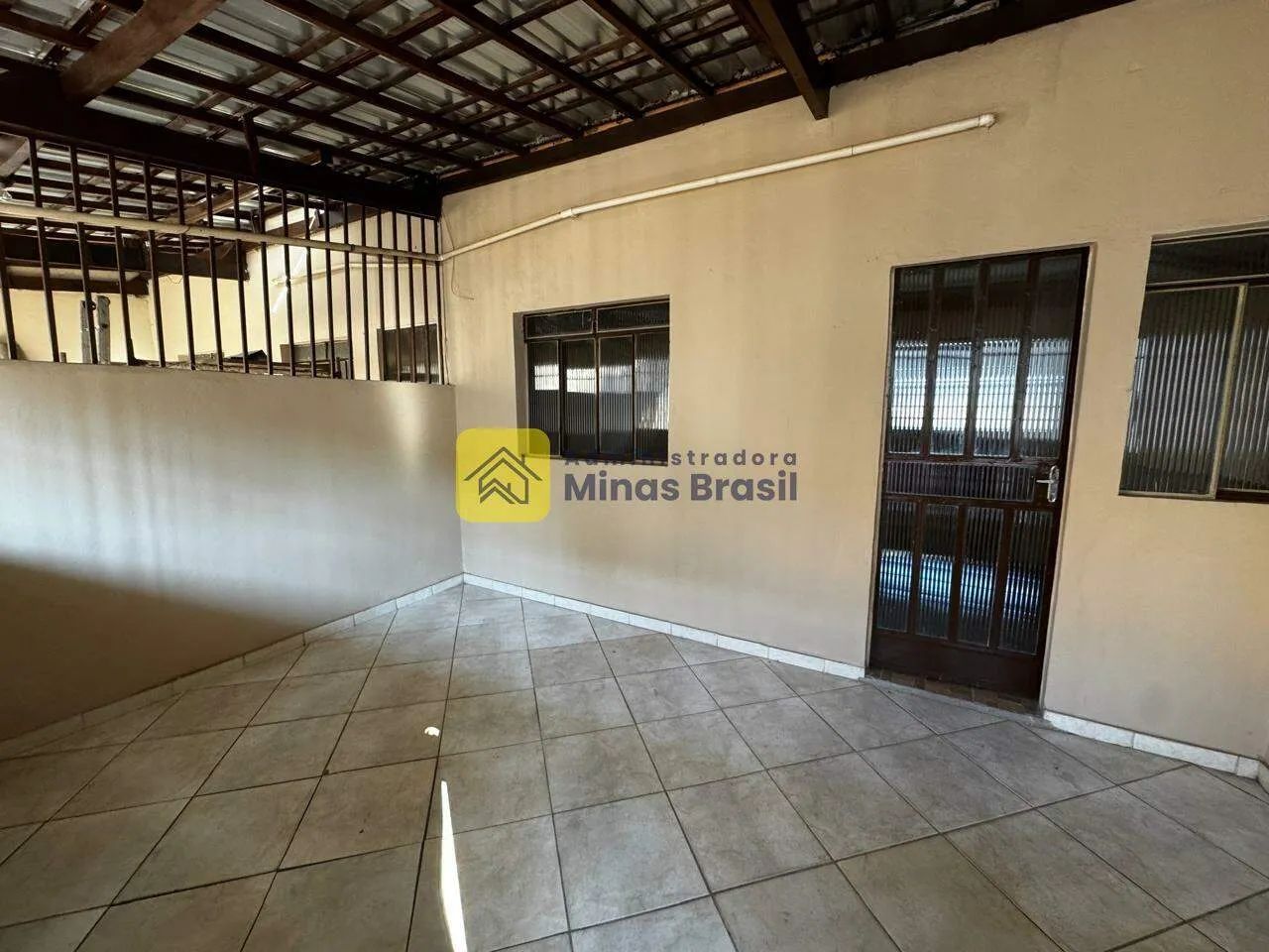 Excelente apartamento com 02 quartos