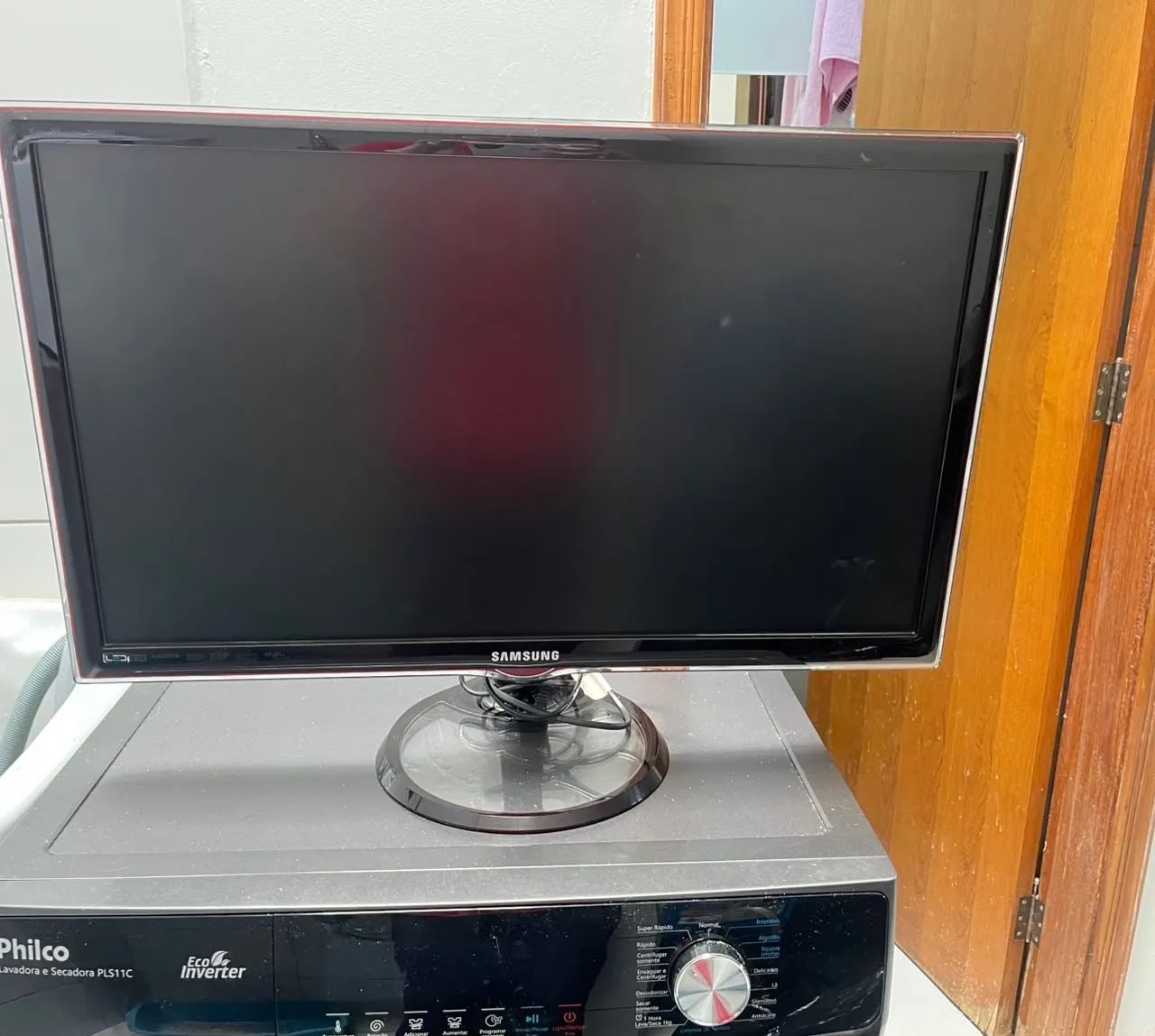 Televisão seminova 