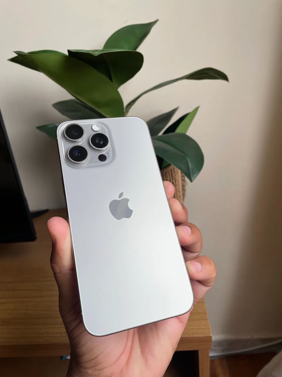 iPhone 15 pro max 256GB titanium - Celulares e Smartphones