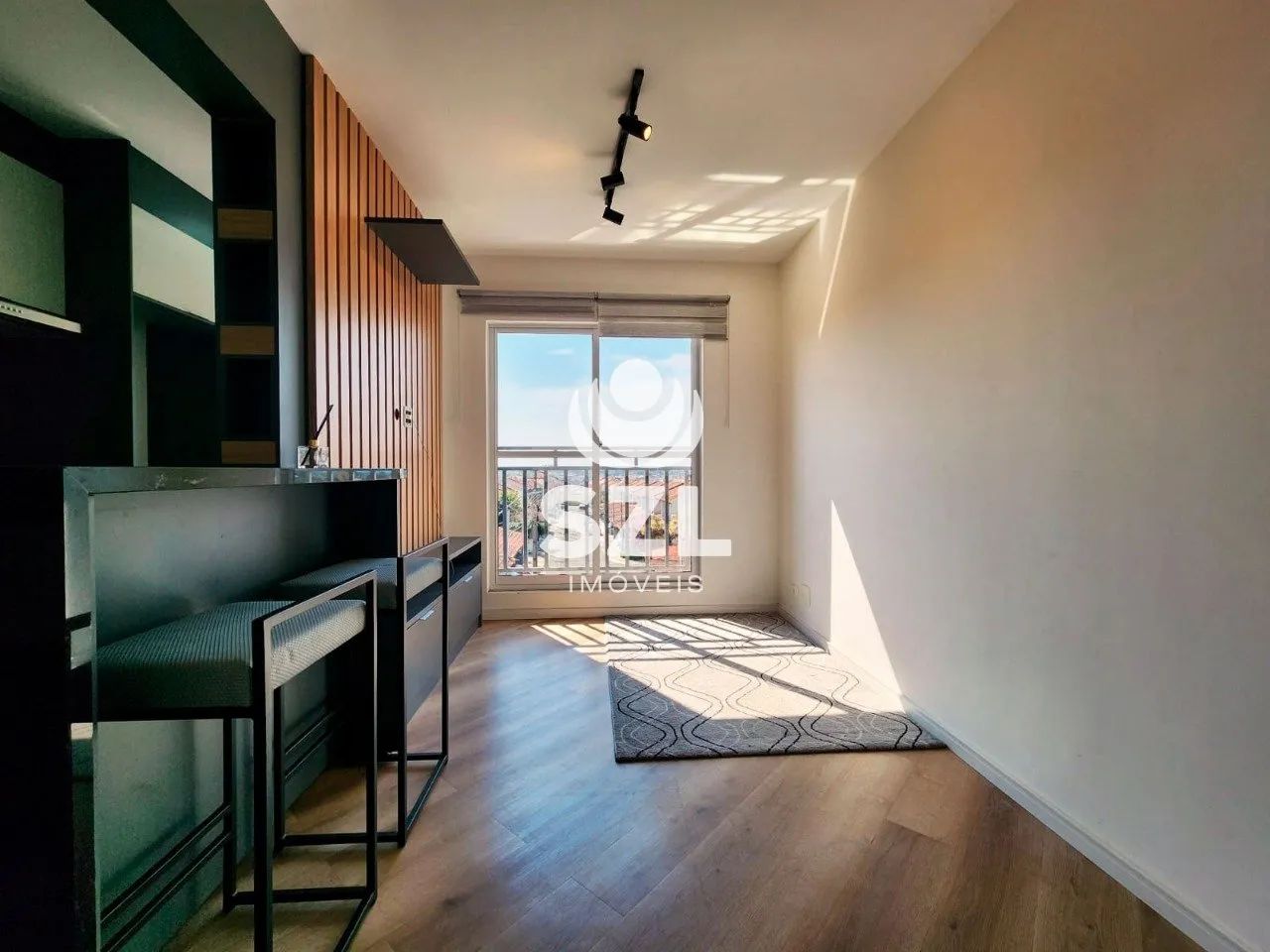 Apartamento semi-mobiliado e ensolarado. - Foto 3