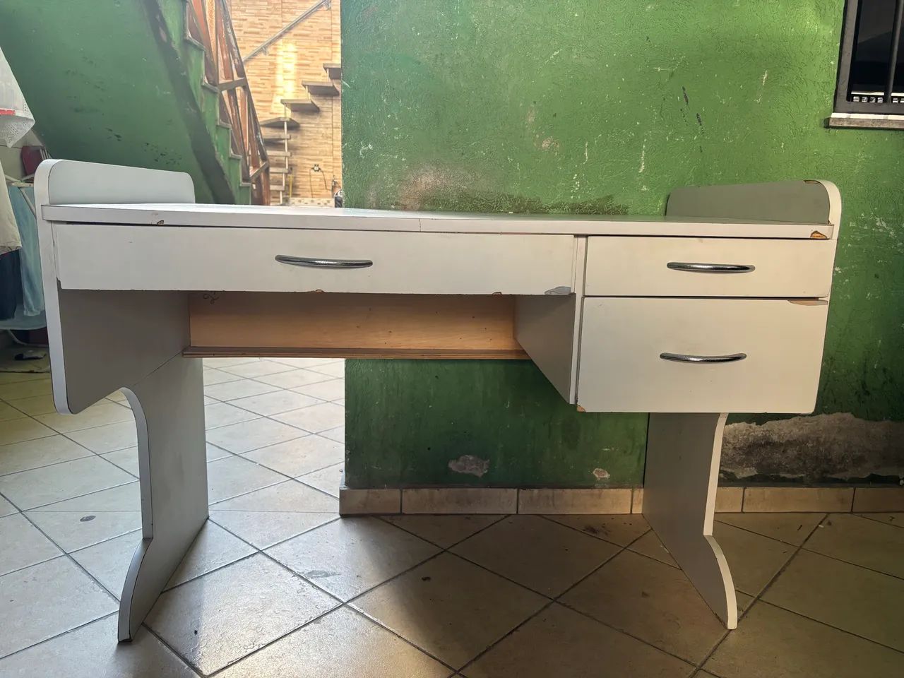 Escrivaninha para escritório e afins  - Foto 4