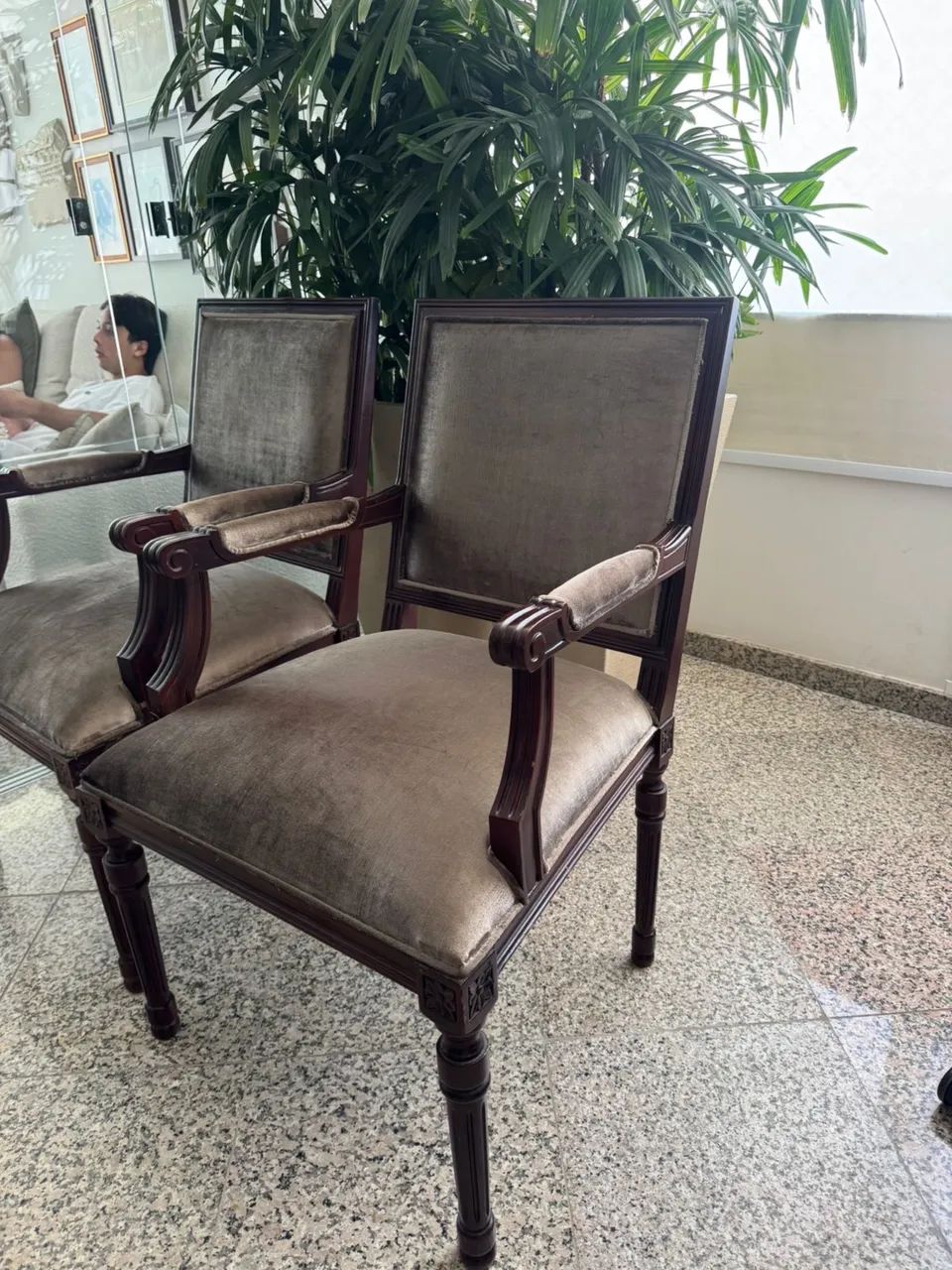 2 Cadeiras clássicas 