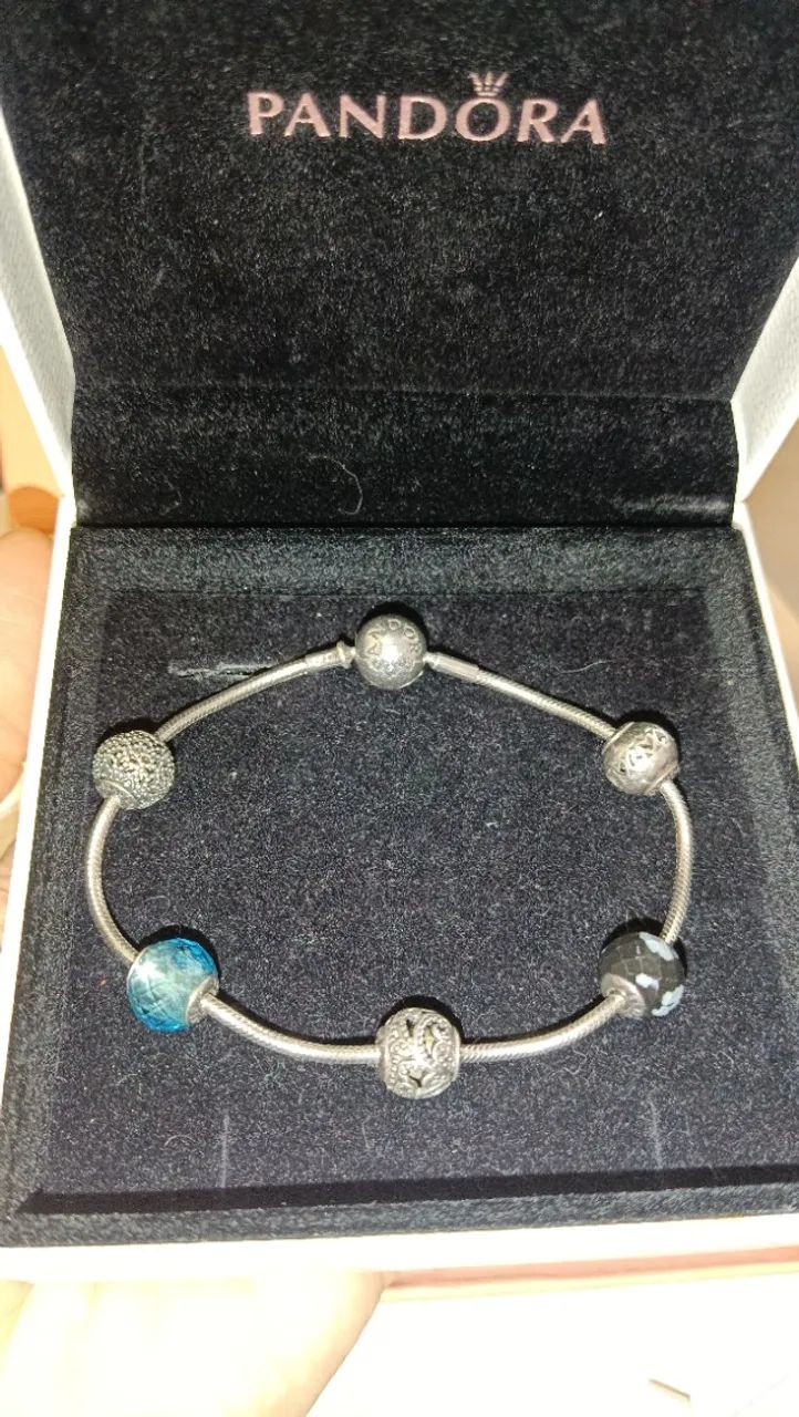 Pulseira Pandora com 5 Charms Originais