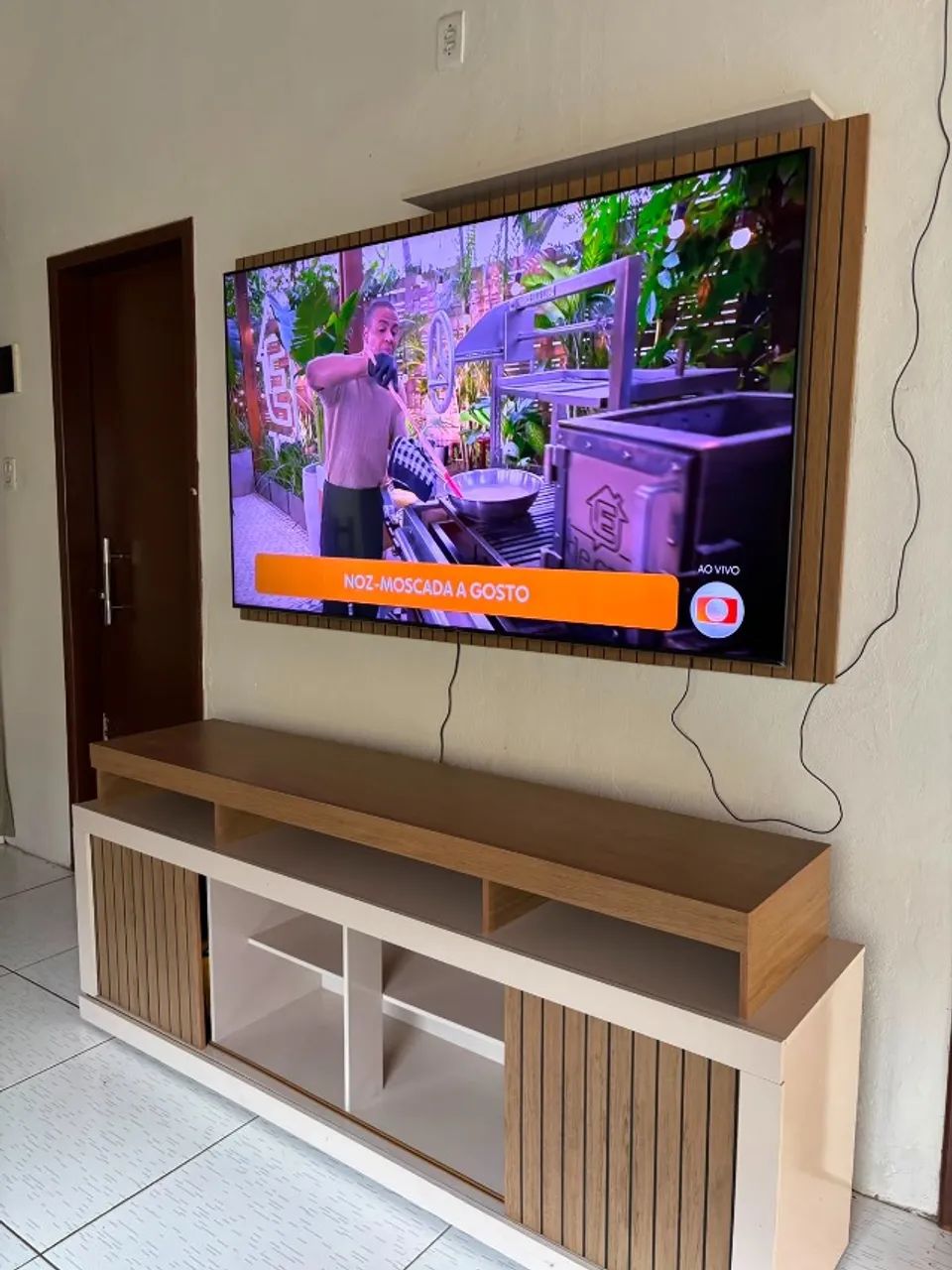 Tv Samsung 70 polegadas Smart 2 anos de uso - Foto 2