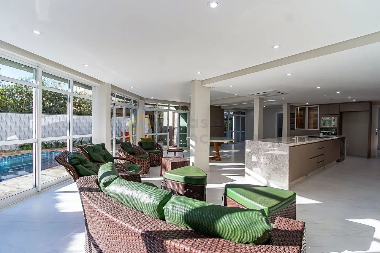 Casa Nova, mobiliada com 4 Suítes e Elevador no Pinewoods - Pinhais - Foto 4