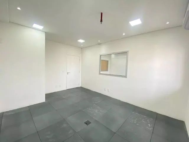 Sala Comercial pronta para uso. Ótima localização e vista! Prédio novo. - Foto 6