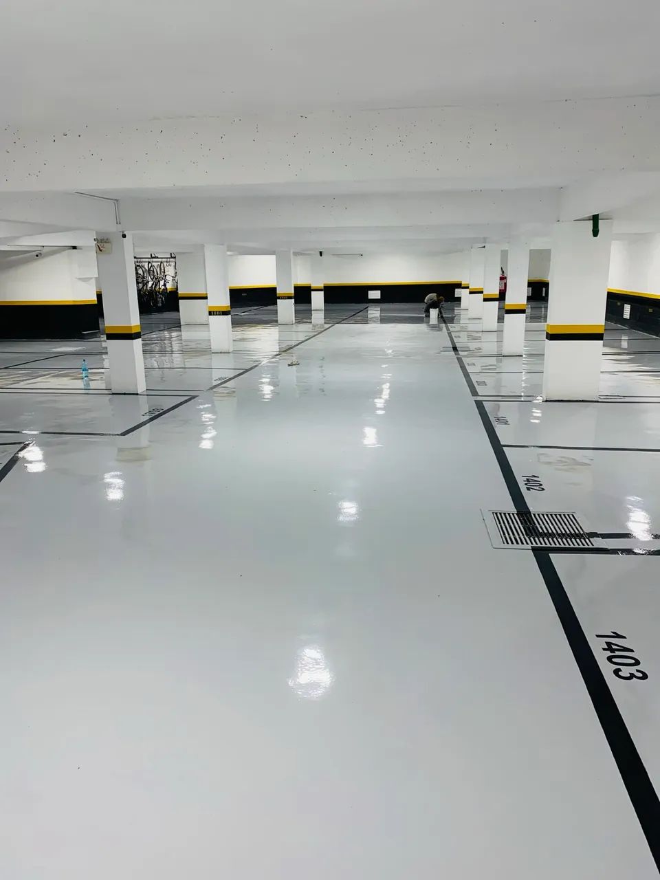 Piso Epoxi a base de resina ?