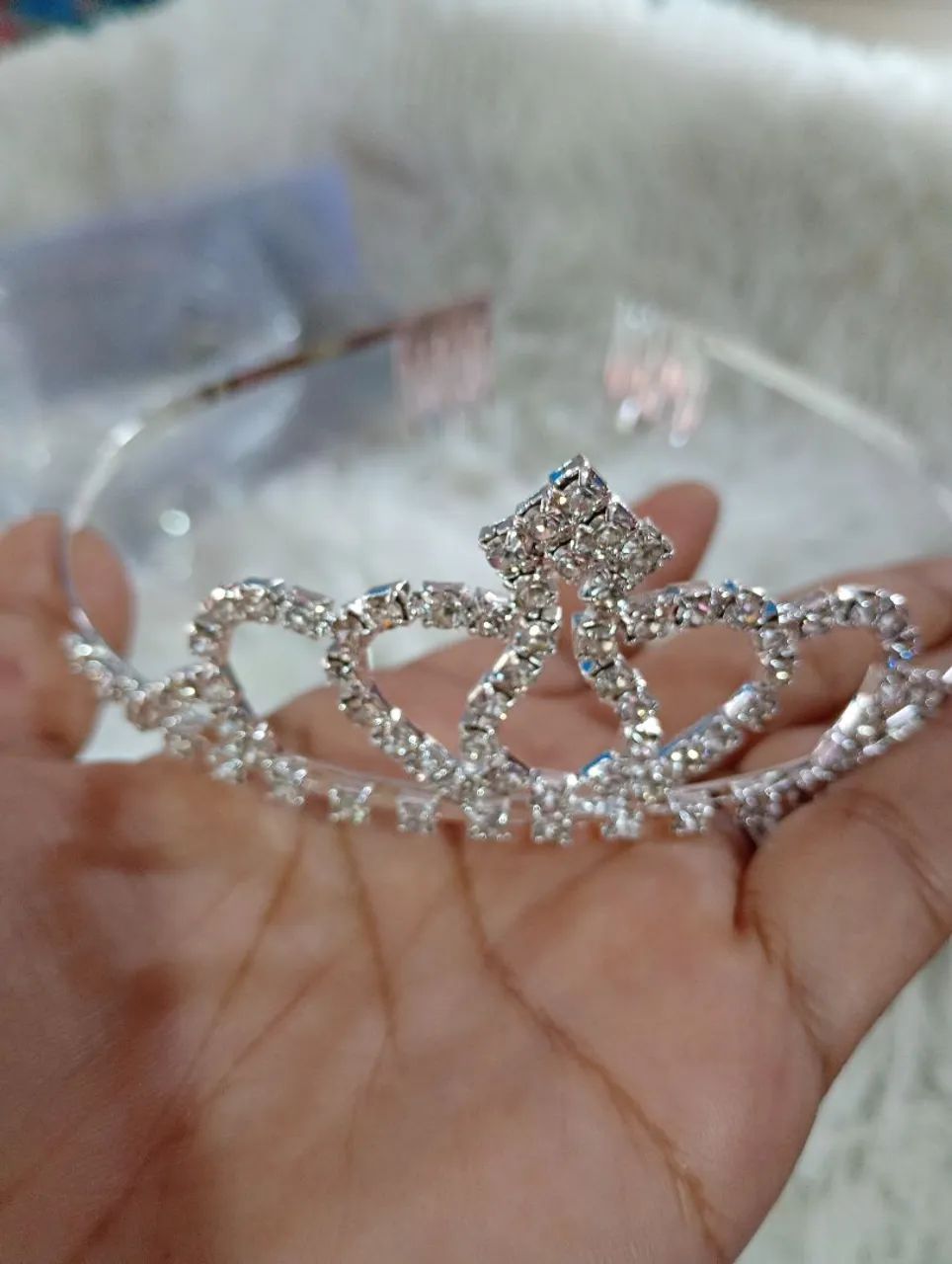 Tiara coroa de princesa. Material: metal. Fazemos entrega 