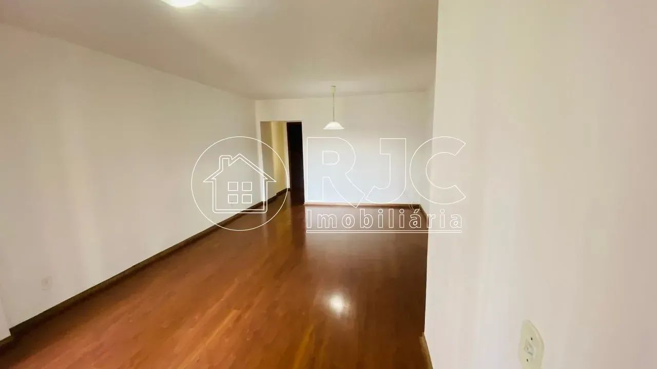 Apartamento 3 quartos, 2 vagas na escritura, com varandão, Tijuca, colado ao metrô Afonso  - Foto 6