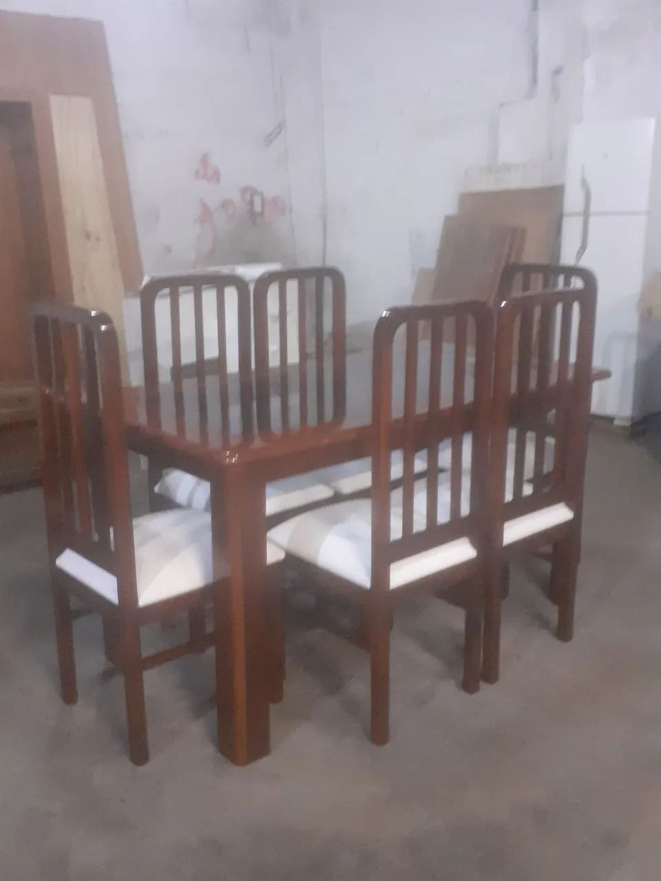 Mesa com Cadeiras em Madeira Maciça  - Foto 5