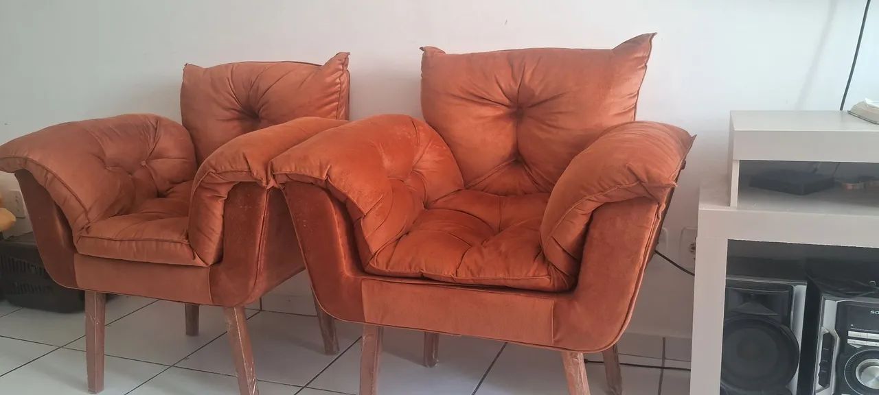  2 Poltronas seminovas, 4 meses de uso