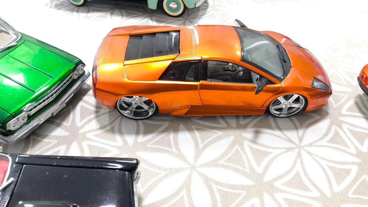 Lamborghini 1/18 linda  - Foto 2