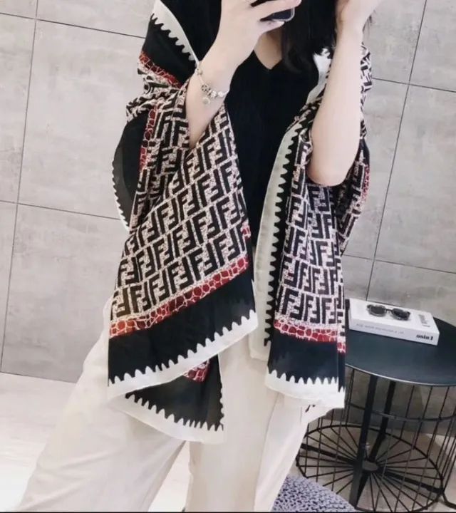 Encharpe de Luxo versatil!