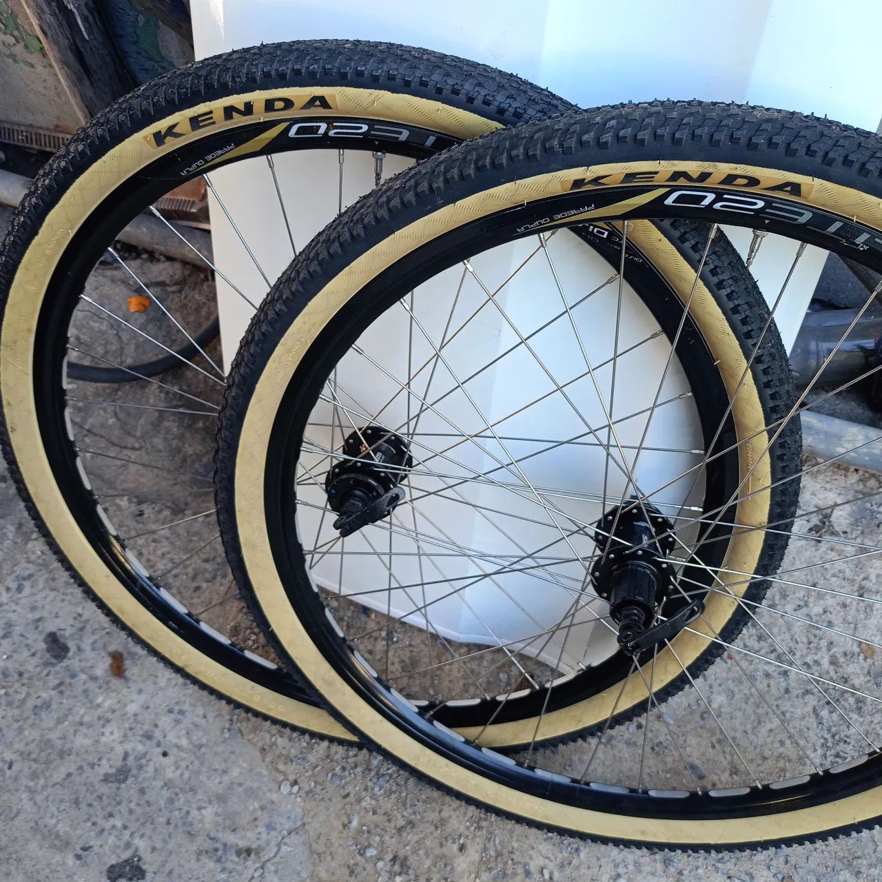 Rodas 29 Elite completas. ( Par ) - Foto 2