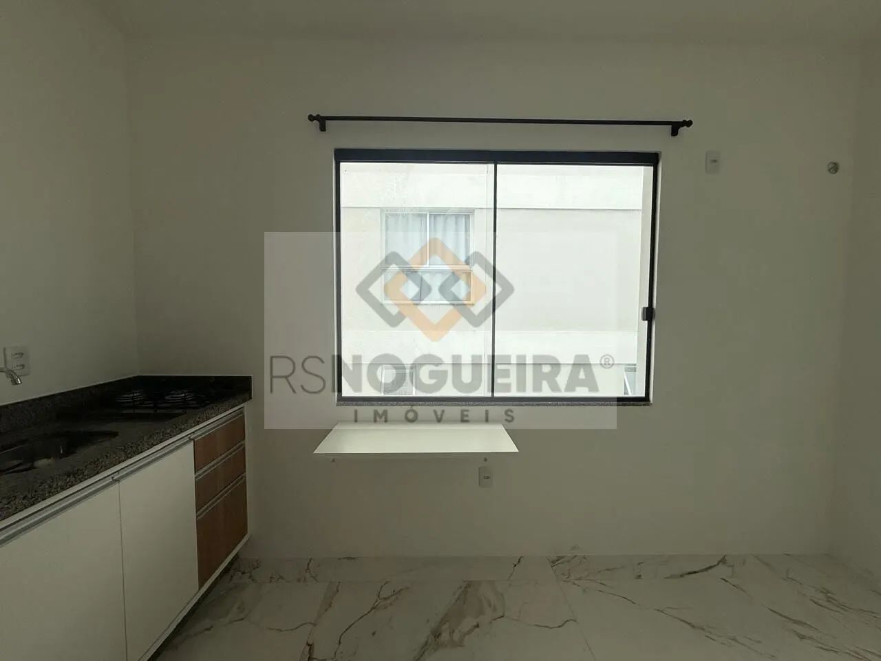 Kitnet mobiliada para locação anual em Coqueiros! - Foto 5