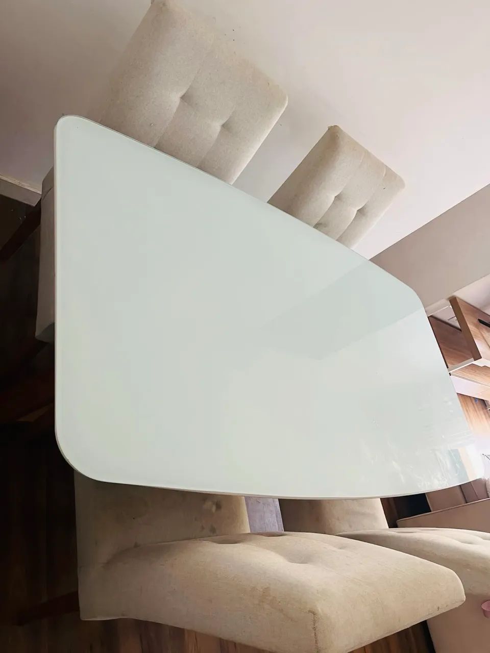 MESA DE JANTAR + 4 CADEIRAS ELEGANTE, COMPLETA E PRONTA PARA SUA CASA! - Foto 2
