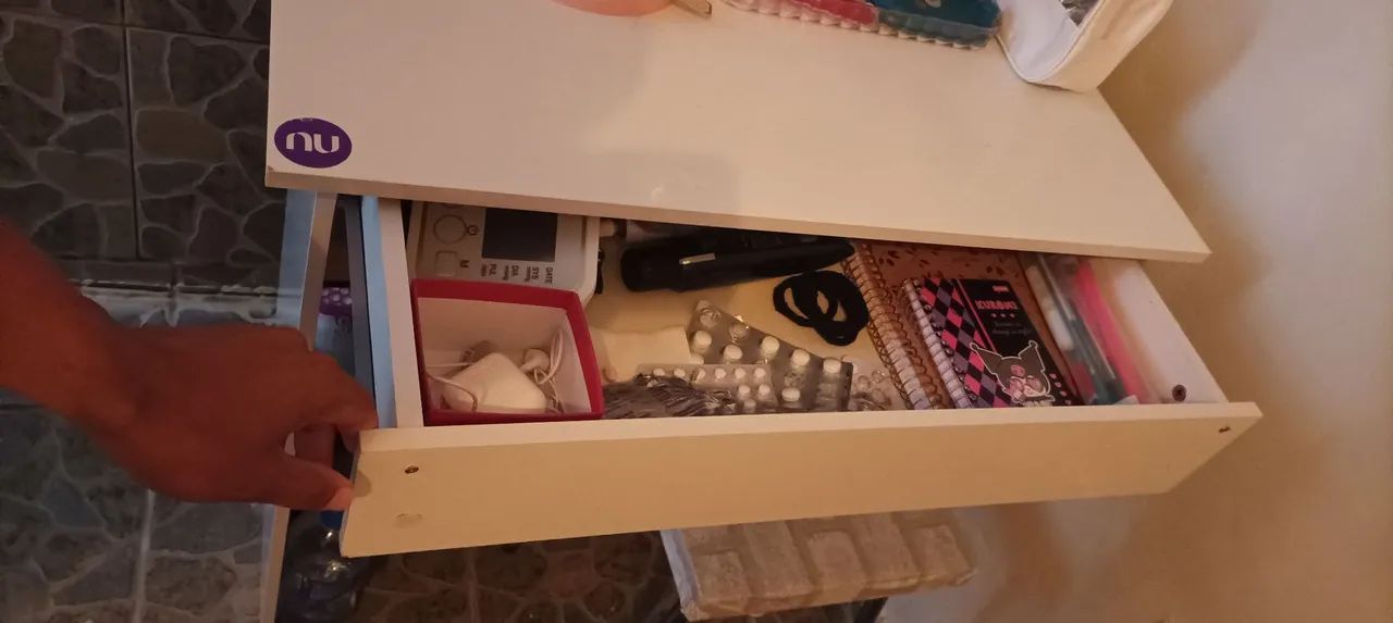 Mesa de estudos / penteadeira / multiuso - Foto 2