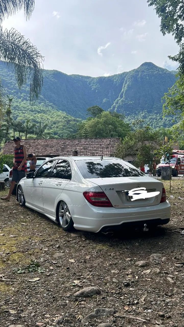 Mercedes-Benz C-180 CGI Sport 1.6 TB 16V 156cv Aut. 2014