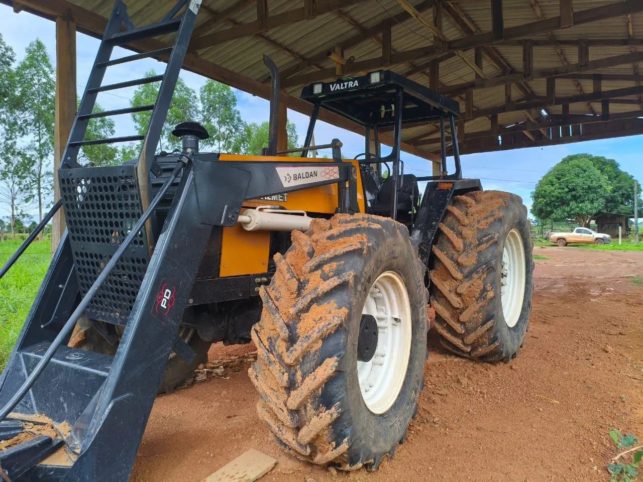 Trator valtra BH 1680 - Foto 3