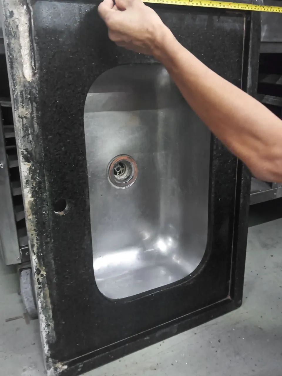 Pia de granito com cuba de inox  - Foto 3
