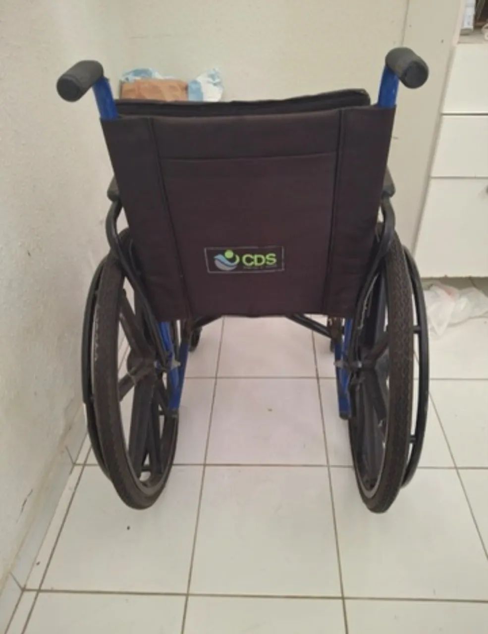 Vende se cadeira de rodas  - Foto 4