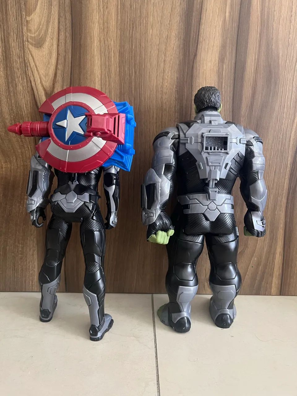 Bonecos Hulk e Capitão América Deluxe Vingadores - Foto 2