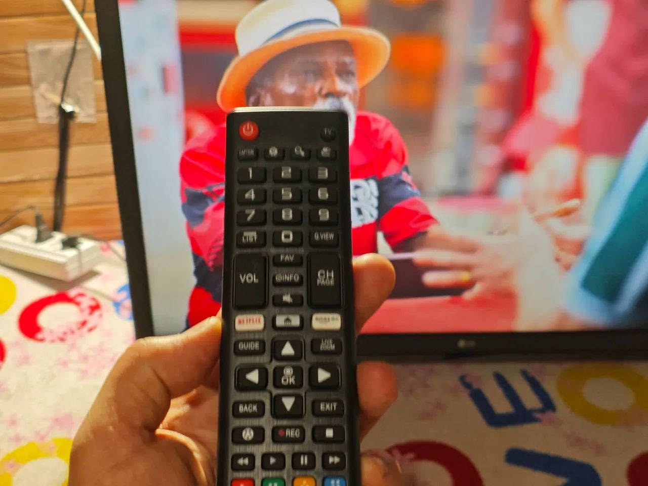 Tv LG Smartv 32 polegadas  - Foto 3