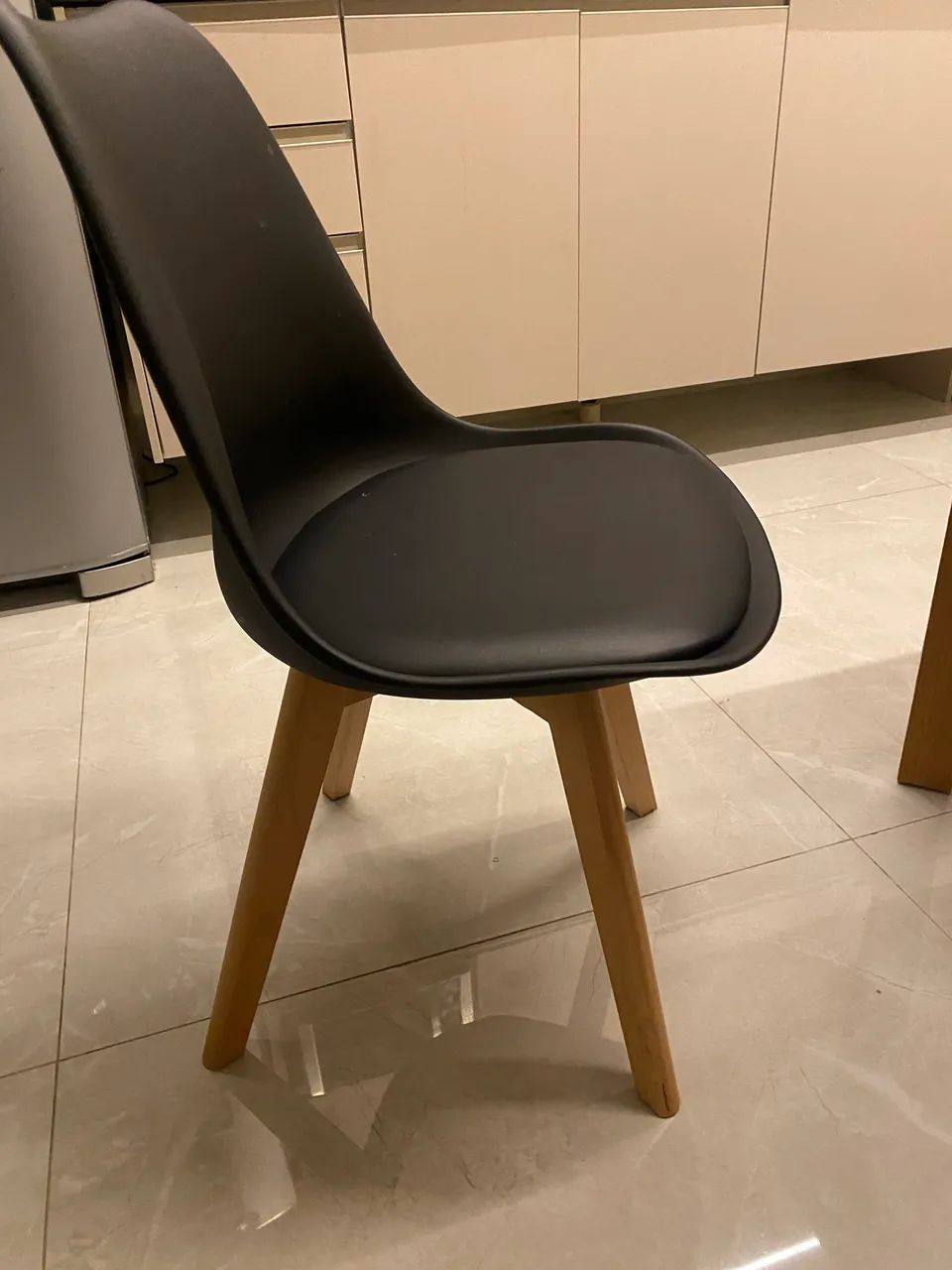 Cadeira eames madeira 